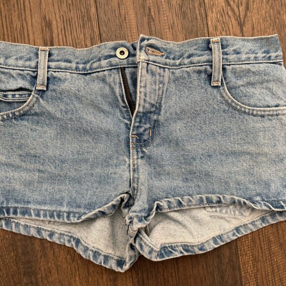 Stone Denim Jean Short-Shorts (Size 0) - Picture 3 of 4